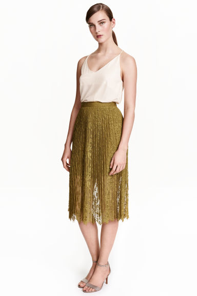 Pleated lace skirt